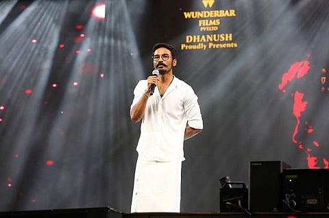 நான் கச்சிதமான ஆள் கிடையாது: திரையுலகில் அறிமுகமாகி 17 ஆண்டுகள்; தனுஷ் நெகிழ்ச்சி