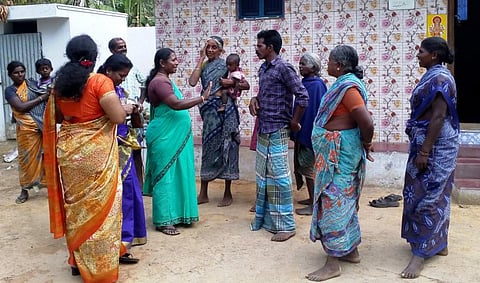 கொல்லிமலை மலைவாழ் மக்கள் அறியாமையைப் பயன்படுத்தும் குழந்தை விற்பனை கும்பல்: மாதர் சங்கம் அரசுக்கு கோரிக்கை