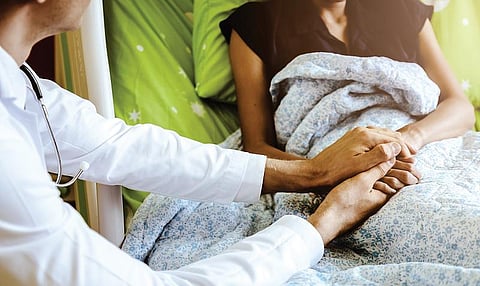 முதுமையும் சுகமே 05: ‘பக்க’வாதம்... விலகிப் போக...