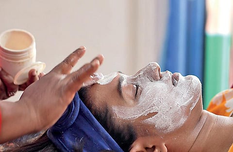 என் பாதையில்: எதை வென்றீர்களோ அதனிடமே அடிபணியலாமா?