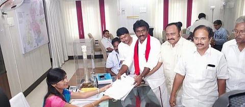 சேலம் தொகுதியில் 39 ஆண்டுகள் கழித்து தடம் பதிக்கும் திமுக வேட்பாளர்