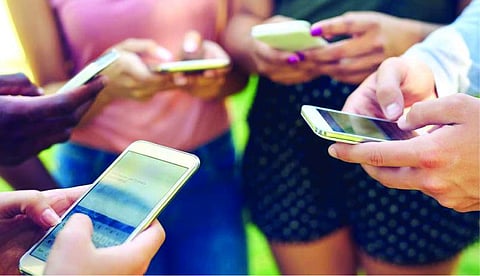 வாட்ஸ்அப்வழி வரும் ஒடுக்குமுறை