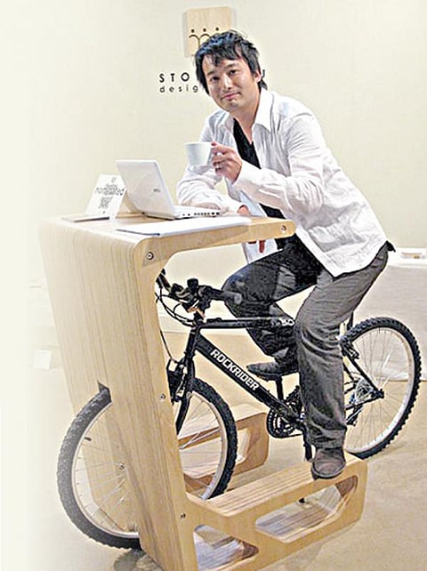 ஒரு கையில் சம்பளம் மறு கையில் ஆரோக்கியம்