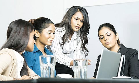 விவாதம்: ஆடை பெண்ணின் உரிமையில்லையா?