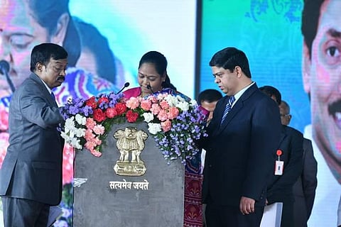 “அனைவருக்குமான அமைச்சரவை”: ஜெகன்மோஹன் ரெட்டி அமைச்சரவையில் 25 புதிய அமைச்சர்கள்