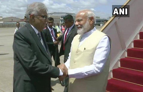 இலங்கை சென்ற பிரதமர் மோடிக்கு உற்சாக வரவேற்பு