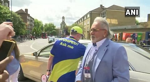 லண்டன் மைதானத்தில் விஜய் மல்லையா உற்சாகம்: இந்தியா - ஆஸ்திரேலிய அணிகள் மோதும் போட்டியை காண ஆர்வம்