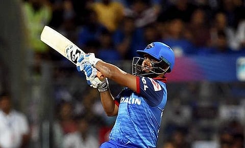 ஷிகர் தவணுக்குப் பதில் ரிஷப் பந்த் என்கிறார் கவாஸ்கர்- ராயுடு என்கிறார் கம்பீர்