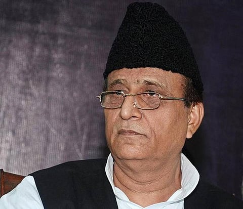 கோட்சே, பிரக்யா சிங்கை மதரஸா உருவாக்கவில்லை: மத்திய அரசுக்கு சமாஜ்வாதி கட்சி கண்டனம்