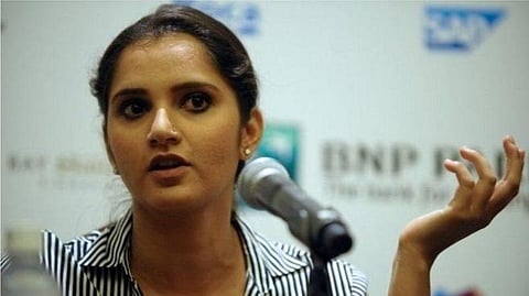 இது வெறும் விளையாட்டு: இந்தியா - பாகிஸ்தான் போட்டி குறித்து சானியா காட்டம்