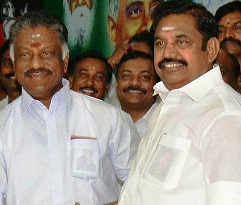 அங்கீகரிக்கப்பட்டவர்கள் தவிர வேறு யாரிடமும் கருத்து கேட்கக்கூடாது: மீறினால் சட்ட நடவடிக்கை: ஊடகங்களுக்கு அதிமுக எச்சரிக்கை