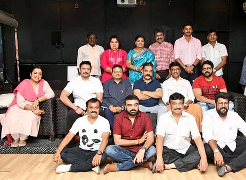 நடிகர் சங்க தேர்தல்: வென்றால் இதையெல்லாம் செய்வோம்: பாக்யராஜ் அணியின் அடுக்கடுக்கான வாக்குறுதிகள்