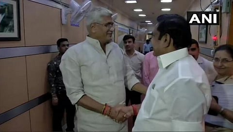 காவிரி விவகாரம்: மத்திய அமைச்சருடன் தமிழக - கர்நாடக முதல்வர்கள் அடுத்தடுத்து சந்திப்பு