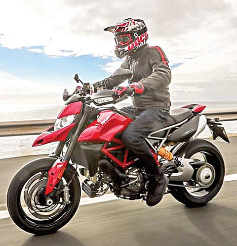 டுகாட்டி ஹைப்பர்மோட்டாட் 950