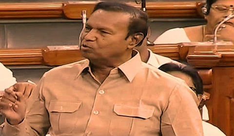 நீட் நுழைவுத் தேர்வால் வெற்றி; முன்னேறிய வகுப்பினர் 7,04,335 பேர், பிற்படுத்தப்பட்டோர் 63,749 பேர், பட்டியல் இனத்தினர் 28,464: மக்களவையில் டி.ஆர்.பாலு தகவல்