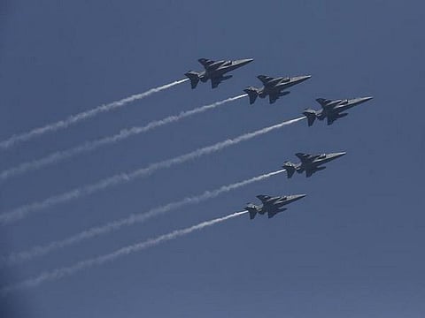 பறவை தாக்கியதால் நடுவானில் இன்ஜின் சிதைக்கப்பட்ட போர் விமானம்: அம்பாலாவில் பாதுகாப்பாகத் தரையிறக்கம்