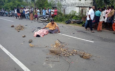 மதுவால் ஏற்படும் இழப்புகளும் இறப்புகளும்: மதுவிலக்கை முழுமையாக அமல்படுத்துமா தமிழக அரசு?