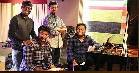 ‘பிகில்’ அப்டேட்: ஏ.ஆர்.ரஹ்மான் இசையில் பாடிய விஜய்