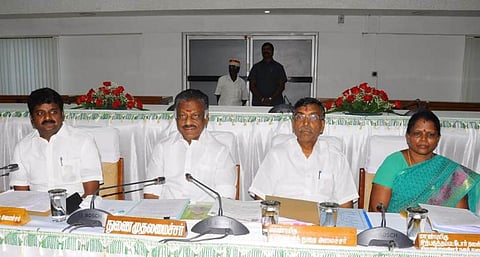 ஜெயலலிதா வகுத்துத் தந்த 69% இட ஒதுக்கீட்டில் அரசு உறுதியாக நிற்கிறது: அனைத்துக் கட்சிக் கூட்டத்தில் ஓபிஎஸ் பேச்சு