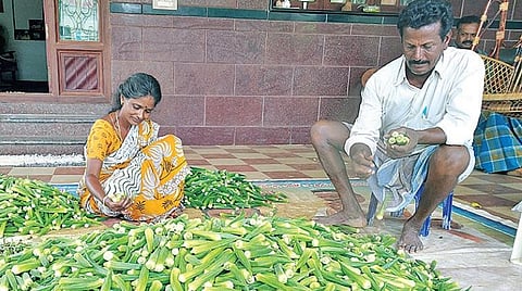 கடவுள் எனும் முதலாளி கண்டெடுத்த தொழிலாளி...