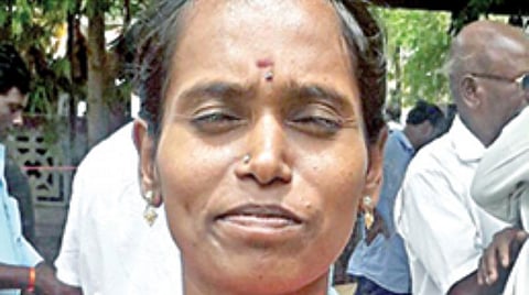 மனு கொடுக்க வந்த ராஜேஸ்வரி.