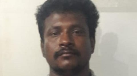 அமைச்சர் மகன் குறித்து சமூக வலைதளங்களில் அவதூறு: இணையதள ஆசிரியர் கைது