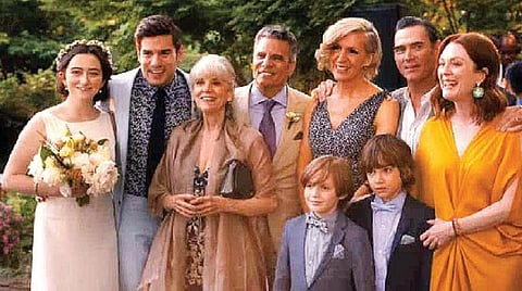 ஹாலிவுட் ஜன்னல்: மண விழா உடைக்கும் மர்மங்கள்