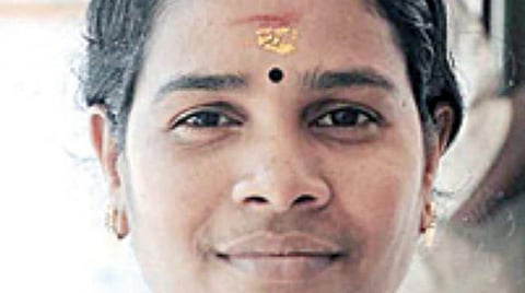 தலித் எம்எல்ஏ போராட்டம் செய்த இடத்தை சாணத்தால் சுத்தம் செய்த காங். கட்சியினர்