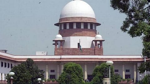 எம்.எல்.ஏ.க்களை தகுதி நீக்கம் செய்ய அவைத்தலைவரின் அதிகாரத்தை நீதிமன்றம் எதற்காக தன் கையில் எடுக்க வேண்டும்: உச்ச நீதிமன்றம் கேள்வி