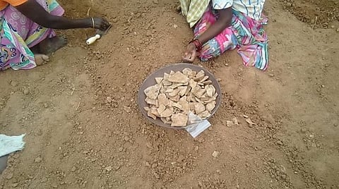 கீழடி அகழாய்வில் உயரமான உறைகிணறு, அணிகலன்கள் கண்டுபிடிப்பு