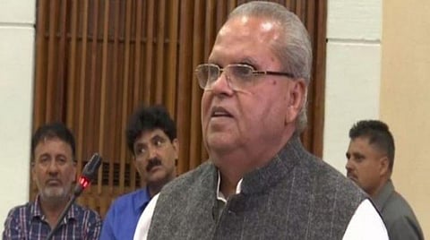 காஷ்மீரில் வீரர்கள் குவிப்பு; அரசியல் சட்டத்தில் மாற்றமா? - ஆளுநர் விளக்கம்