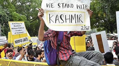 காஷ்மீர் சிறப்பு அந்தஸ்து ரத்தாகிவிட்டது: 370-வது பிரிவு இன்னும் ரத்து செய்யப்படவில்லை