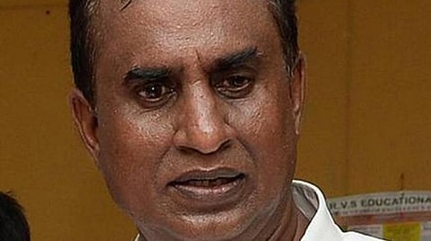 22 ஆயிரம் கோடி மதிப்பீட்டில் நடைபெற்று வரும் ஸ்மார்ட் சிட்டி, அம்ருத் திட்டப்பணிகளை உரிய காலத்துக்குள் முடிக்க வேண்டும்: அதிகாரிகளுக்கு அமைச்சர் எஸ்.பி.வேலுமணி உத்தரவு