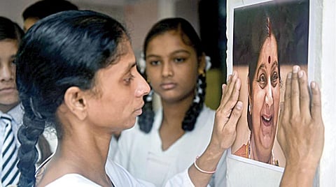 தாயை இழந்துவிட்டேன்.. சுஷ்மாவை நினைவுகூர்ந்த கீதா