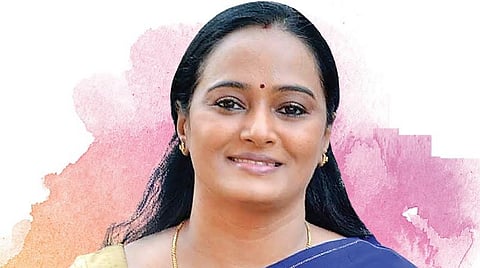 மற்றும் இவர்: அத்தனை எளிதல்ல; அம்மா வேடம்!