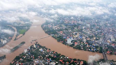 கேரளா கனமழை: மிகப்பெரிய நிலச்சரிவில் சிக்கிய மலப்புரத்தில் பலர் மாயம்: 50 பேர் உயிரோடு புதையுண்டதாக அச்சம்
