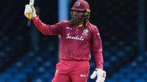 முதல் 10 ஓவர்களில் 8 சிக்ஸர்கள்: கெய்ல், எவின் லூயிஸ் புதிய சாதனை- பஞ்சாய்ப் பறக்கும் இந்தியப் பந்து வீச்சு; கோலி திருதிரு