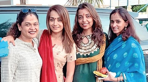 கோடம்பாக்கம் சந்திப்பு: தோழிகள் சூழ தரிசனம்