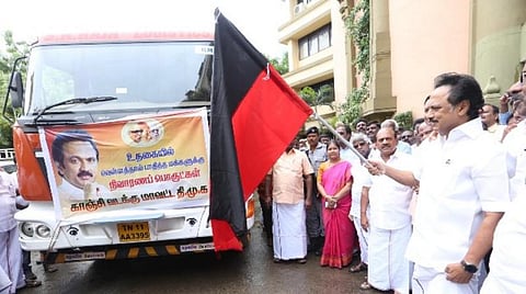 நீலகிரி மக்களுக்கு ரூ.15 லட்சம் மதிப்பில் நிவாரணப் பொருட்கள்: திமுக சார்பில் ஸ்டாலின் அனுப்பினார்