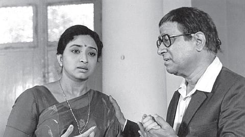 நட்சத்திர நிழல்கள் 19: கருப்பாயி அல்ல காயத்ரி