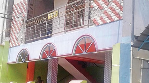 நாகை மாவட்டம் தரங்கம்பாடியை அடுத்த திருக்கடையூரில் அபிராமி பட்டர் வசித்த வீடு இருந்த இடத்தில் கட்டப்பட்டுள்ள சத்திரம்.