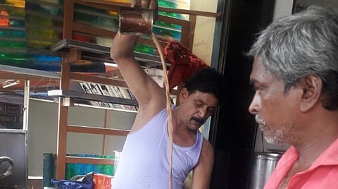 தேநீர், காபியின் விலை ரூ.12 ஆக அதிகரிப்பு