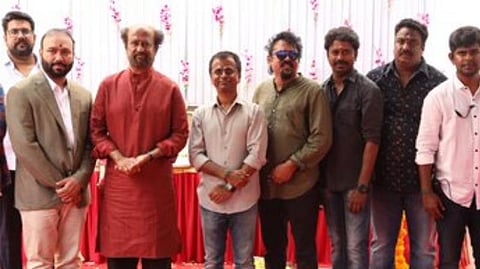 'தர்பார்' படப்பூஜையில் படக்குழு | கோப்புப் படம்