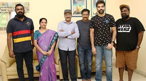 இயக்குநர் பிரதீப், தயாரிப்பாளர்கள் லலிதா தனஞ்ஜயன், வசனகர்த்தா ஜான் மகேந்திரன், நாயகன் சிபிராஜ், இசையமைப்பாளர் சைமன்