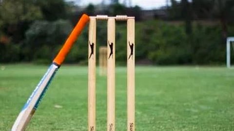 தமிழ்நாட்டைச் சேர்ந்த சிவகுமார் பெரியாழ்வார் 40 பந்துகளில் சதம்: ருமேனியாவின் சாதனை டி20 வெற்றி