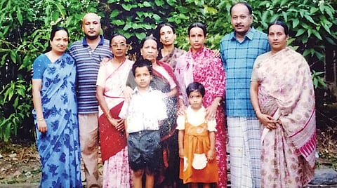 என் பாதையில்: ஐவரோடு ஒருவரானார்