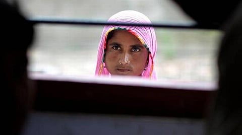 என்ஆர்சி பட்டியலில் விடுபட்டவர்கள் சட்டப்படி இறுதித் தீர்வு கிடைக்கும் வரை அனைத்து உரிமைகளையும் அனுபவிக்கலாம்: மத்திய வெளியுறவு அமைச்சகம் விளக்கம்