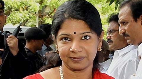 கணவரின் வருமானத்தை தெரிவிக்கவில்லை: தூத்துக்குடி வெற்றியை எதிர்த்த வழக்கில் கனிமொழிக்கு உயர் நீதிமன்றம் நோட்டீஸ்