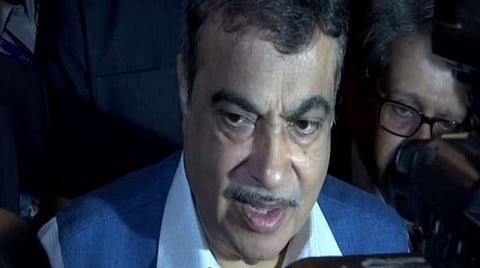 பெட்ரோல், டீசல் கார்கள் உற்பத்தியைத் தடை செய்யும் எண்ணமில்லை: நிதின் கட்கரி விளக்கம்