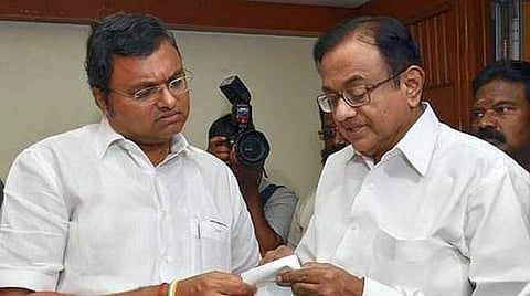 டெல்லி திஹார் சிறையில் அன்று மகன்.. இன்று தந்தை...